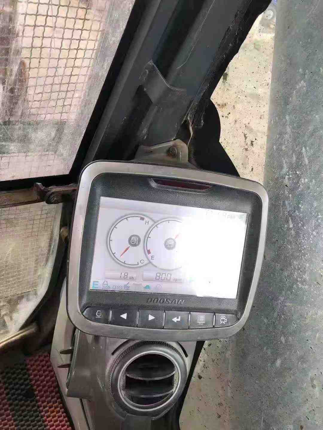 Used Doosan DX80 Excavator 2016 Model / 8