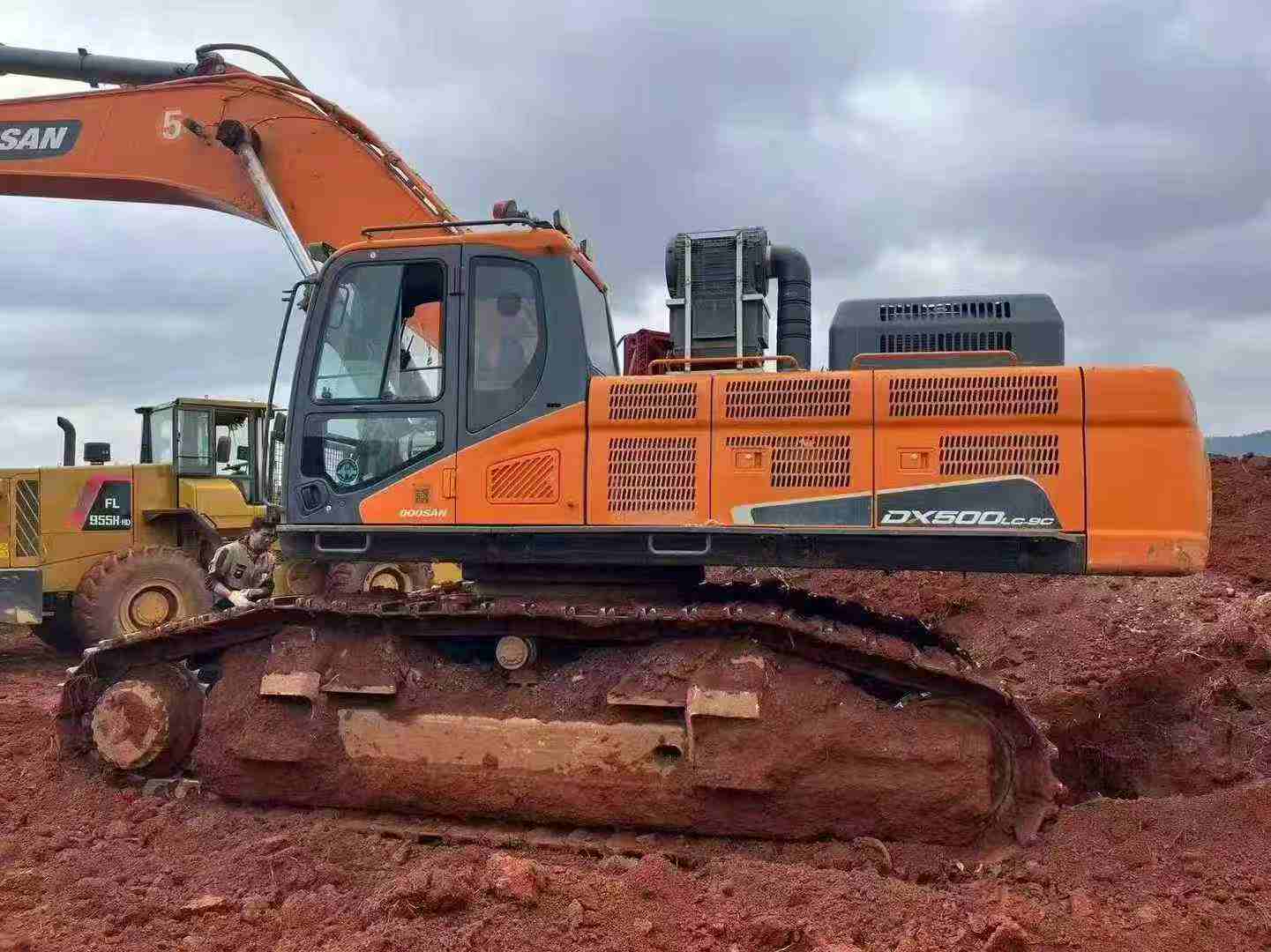 Used Doosan DX500 Excavator 2020 Model / 3