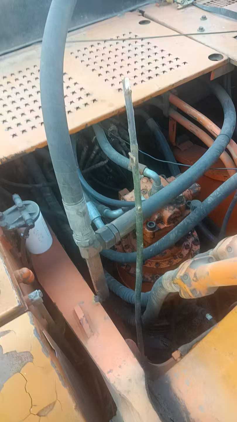 Used Doosan DL300 Excavator 2010 Model / 7