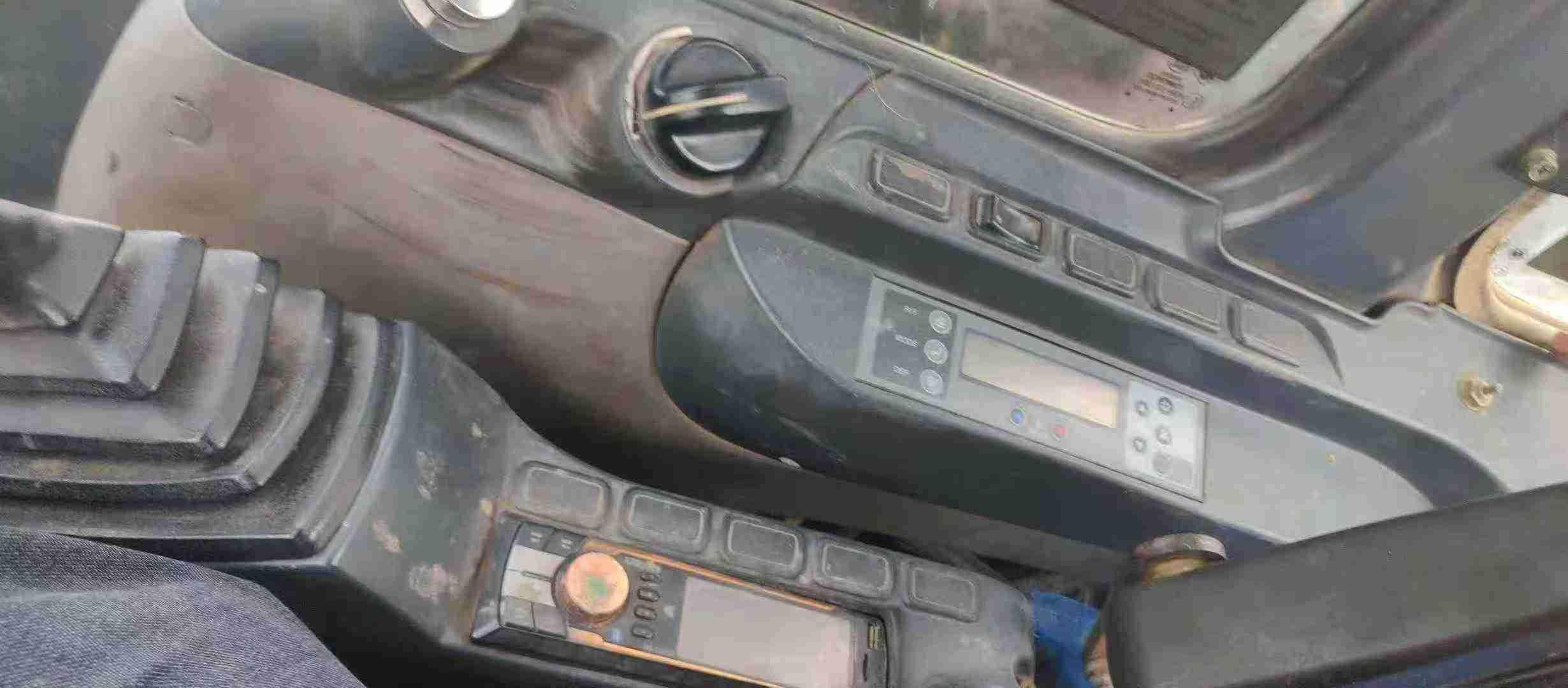 Used Kobelco SK210 Excavator 2016 Model / 4