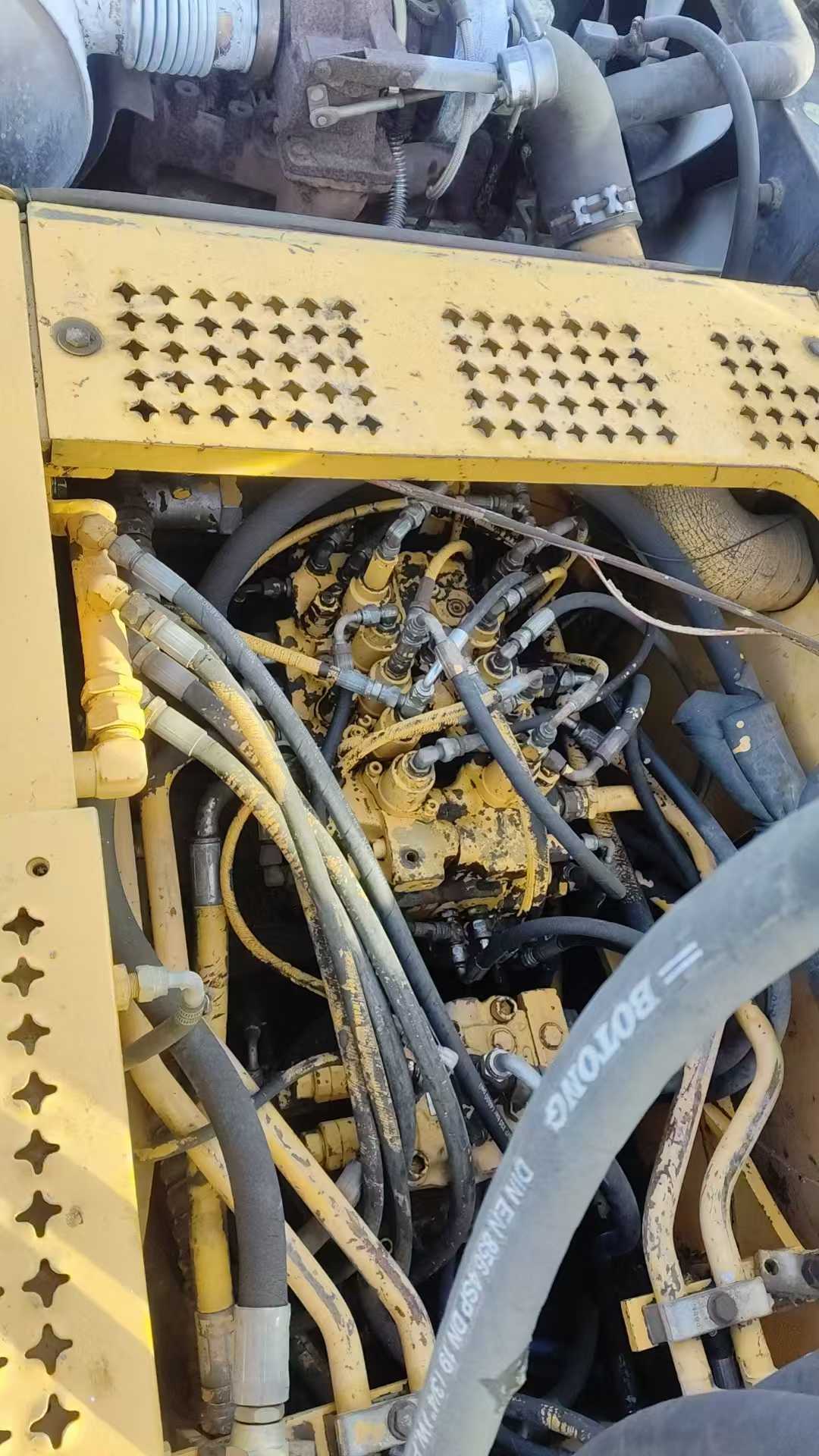 Used Hyundai R130-5 Excavator 2016 Model