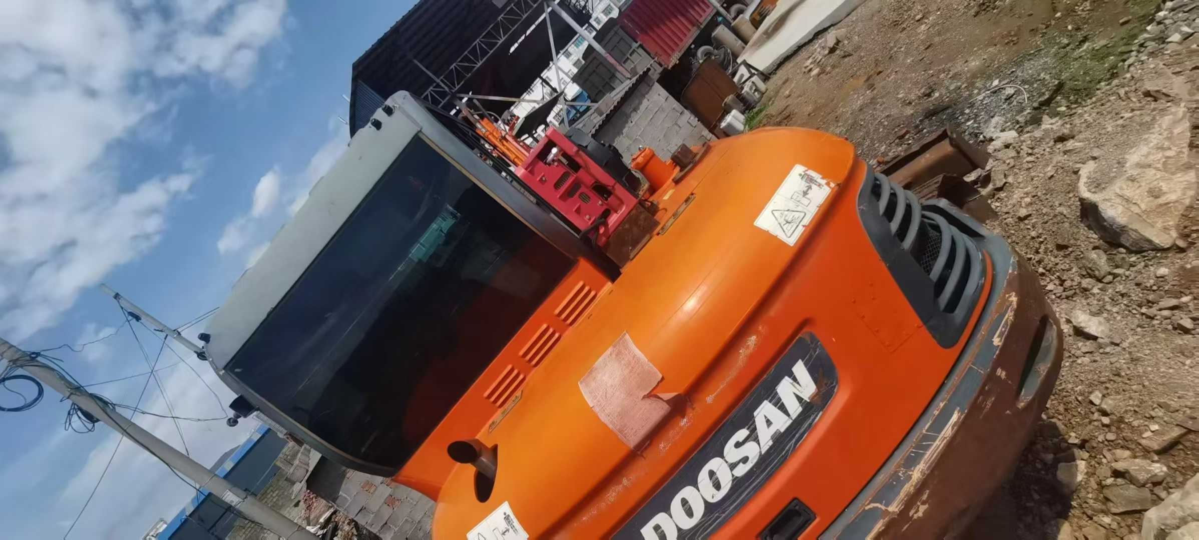 Used Doosan DX55W Excavator 2017 Model / 3