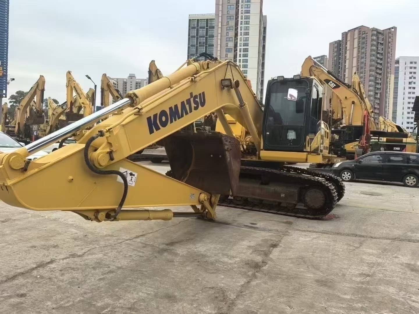 Used Komatsu PC200-10 Excavator 2016 Model