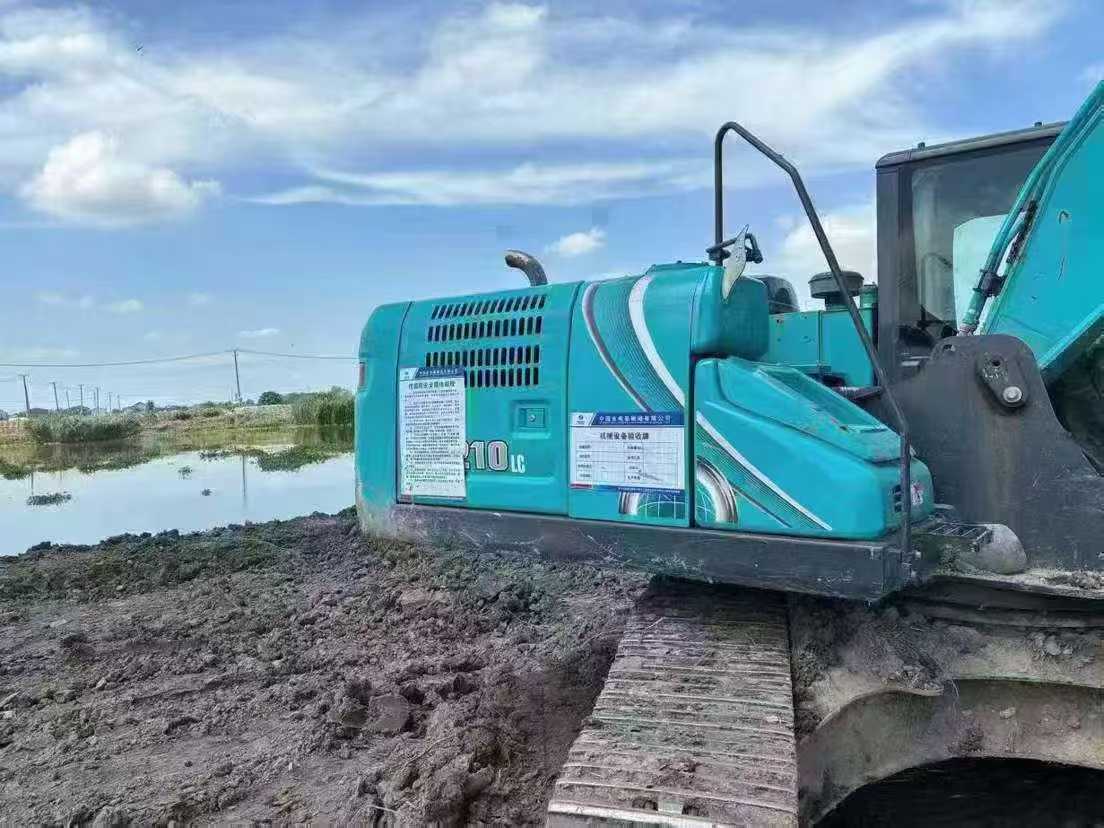 Used Kobelco SK200 Excavator 2022 Model / 2