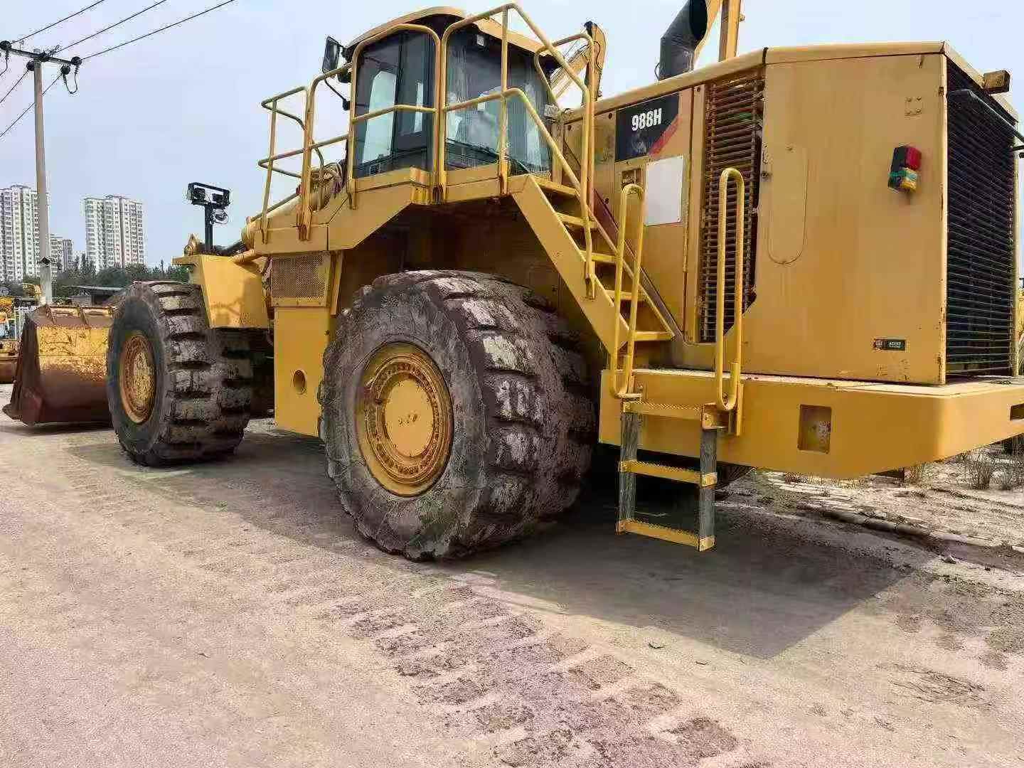 Used Caterpillar CAT988 Excavator 2016 Model