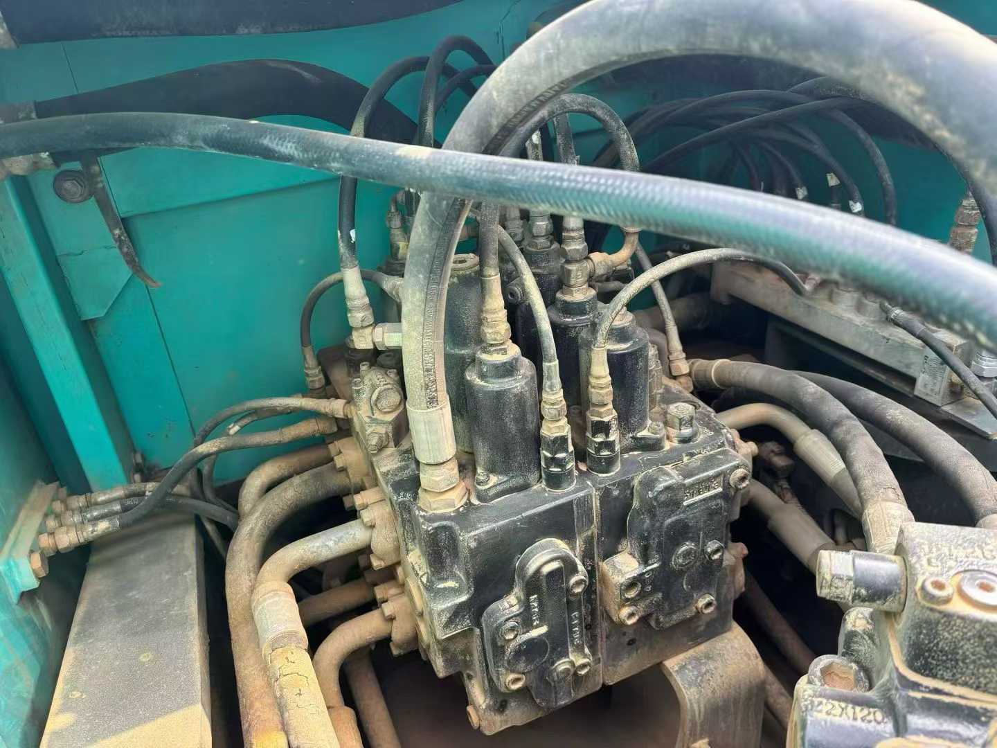 Used Kobelco SK210 Excavator 2015 Model / 5