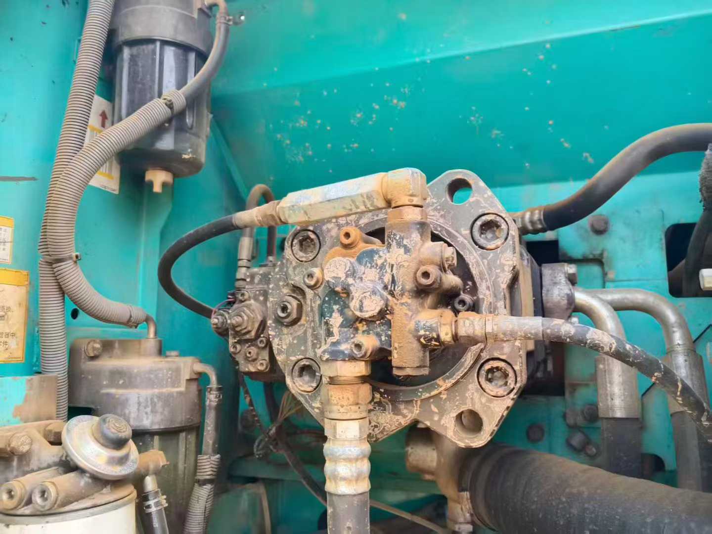 Used Kobelco SK210 Excavator 2011 Model / 4