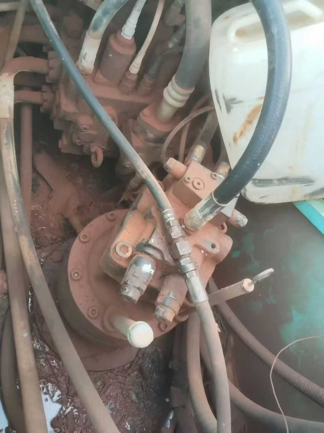 Used Kobelco SK200 Excavator 2016 Model / 4