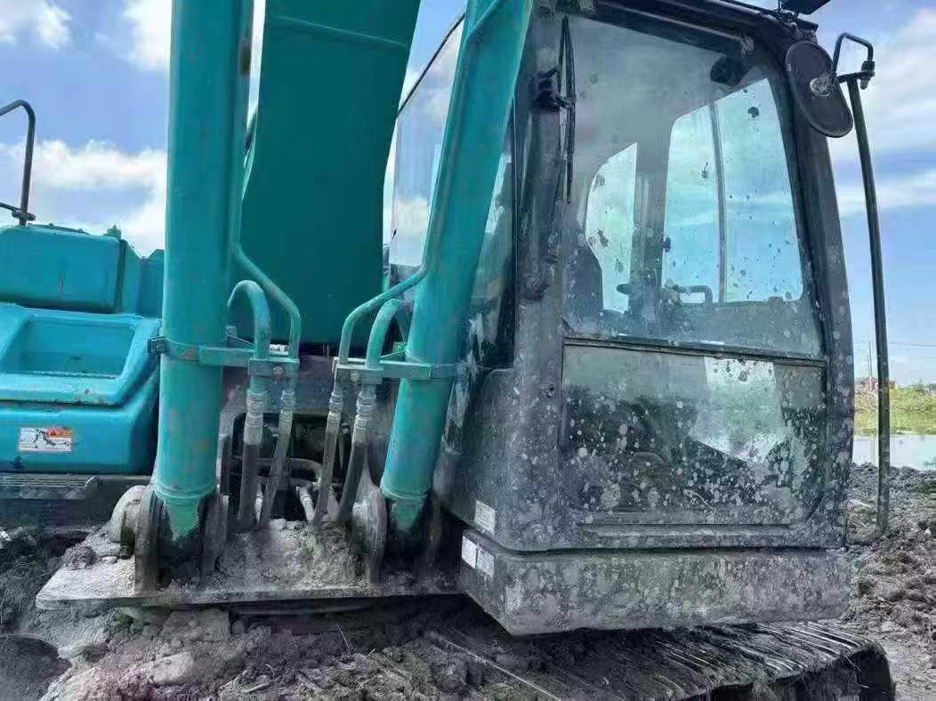 Used Kobelco SK200 Excavator 2022 Model / 4