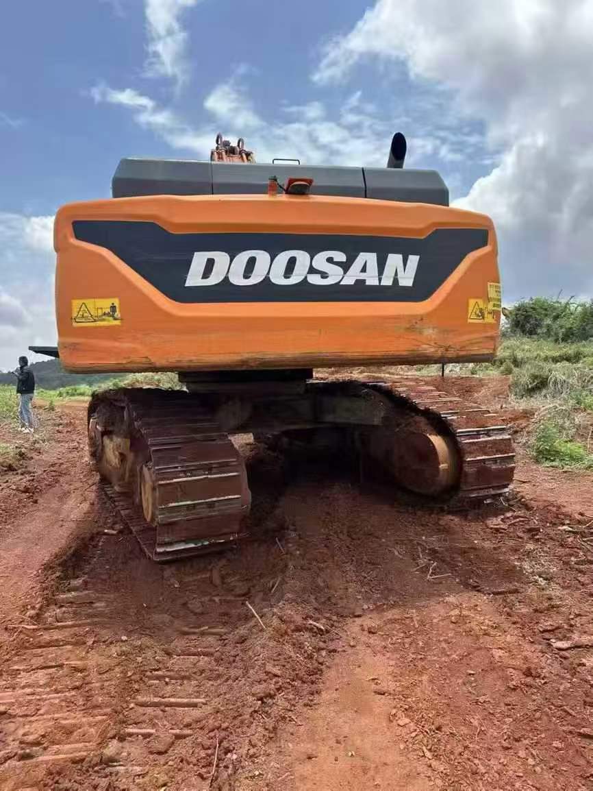 Used Doosan DX500 Excavator 2020 Model / 6