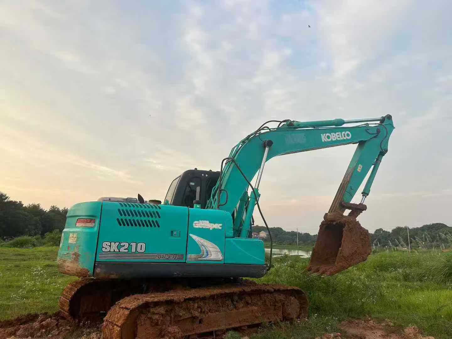 Used Kobelco SK130 Excavator 2018 Model / 3