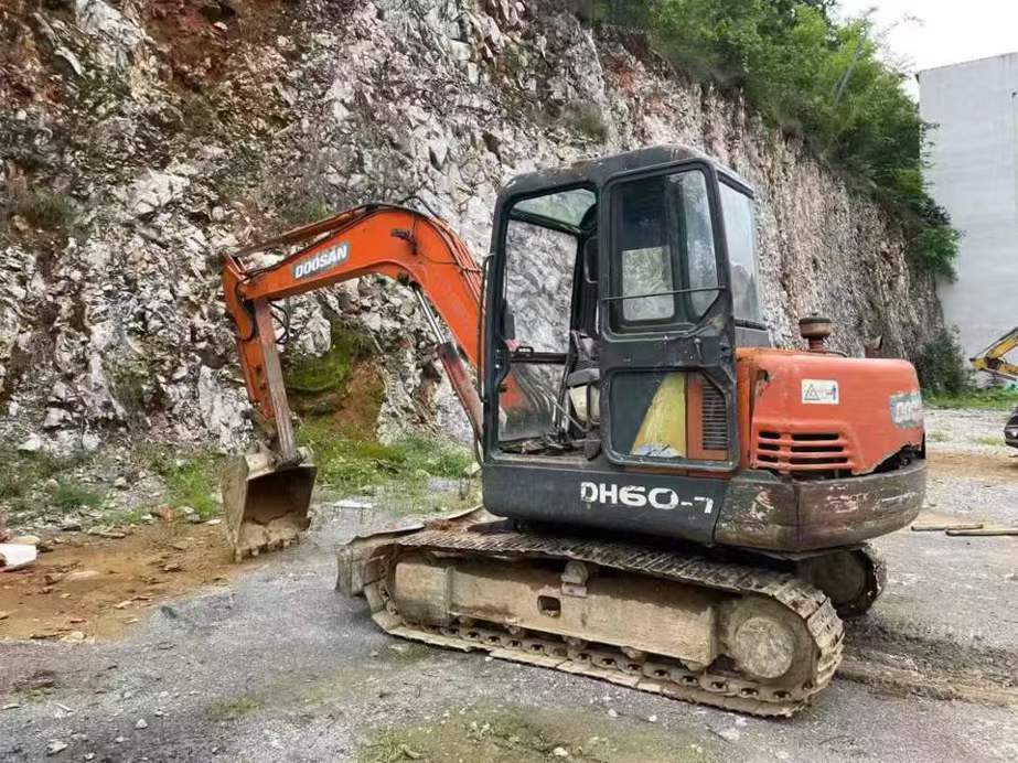 Used Doosan DH55 Excavator 2016 Model