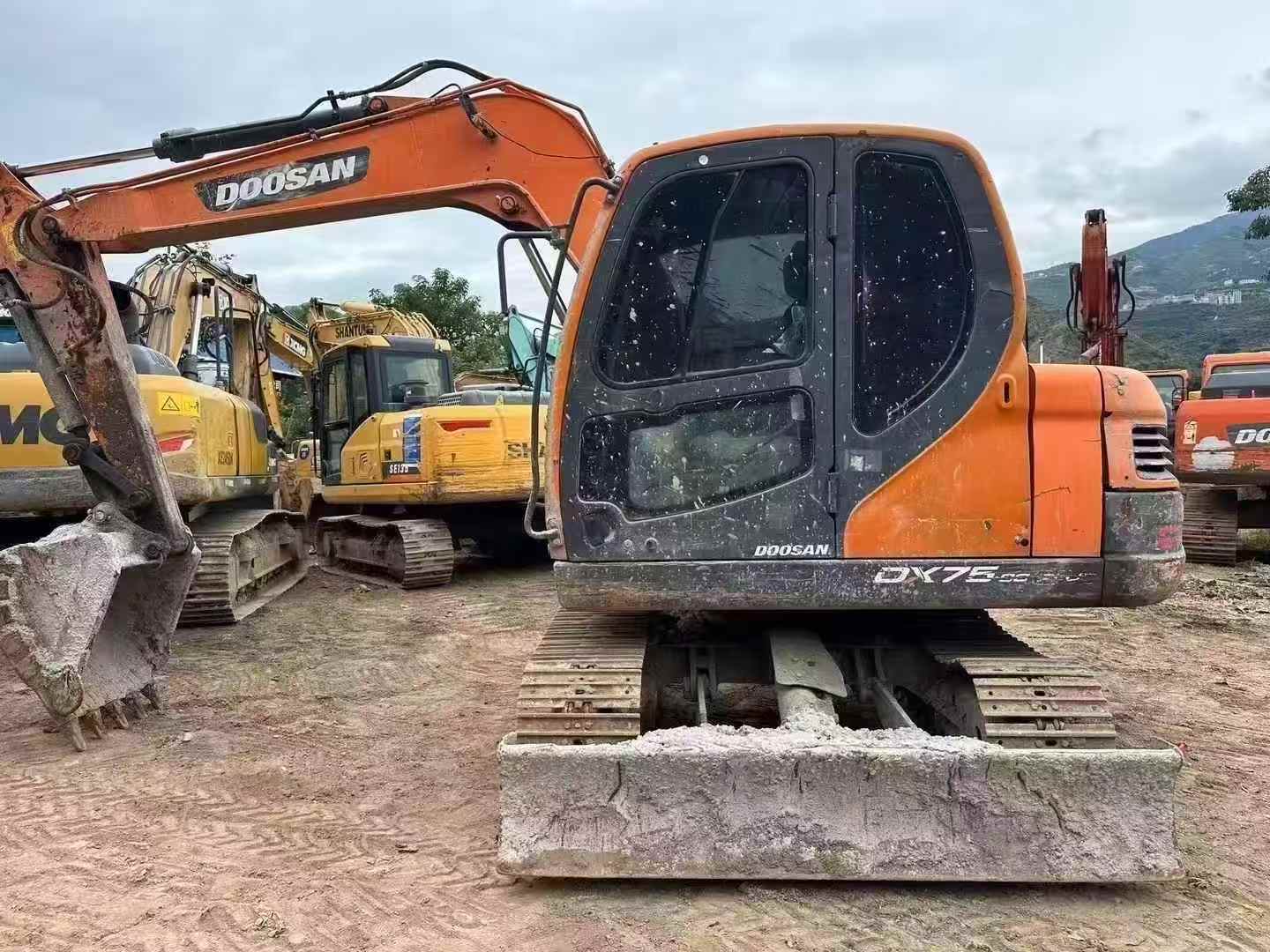 Used Doosan DX75 Excavator 2020 Model / 3