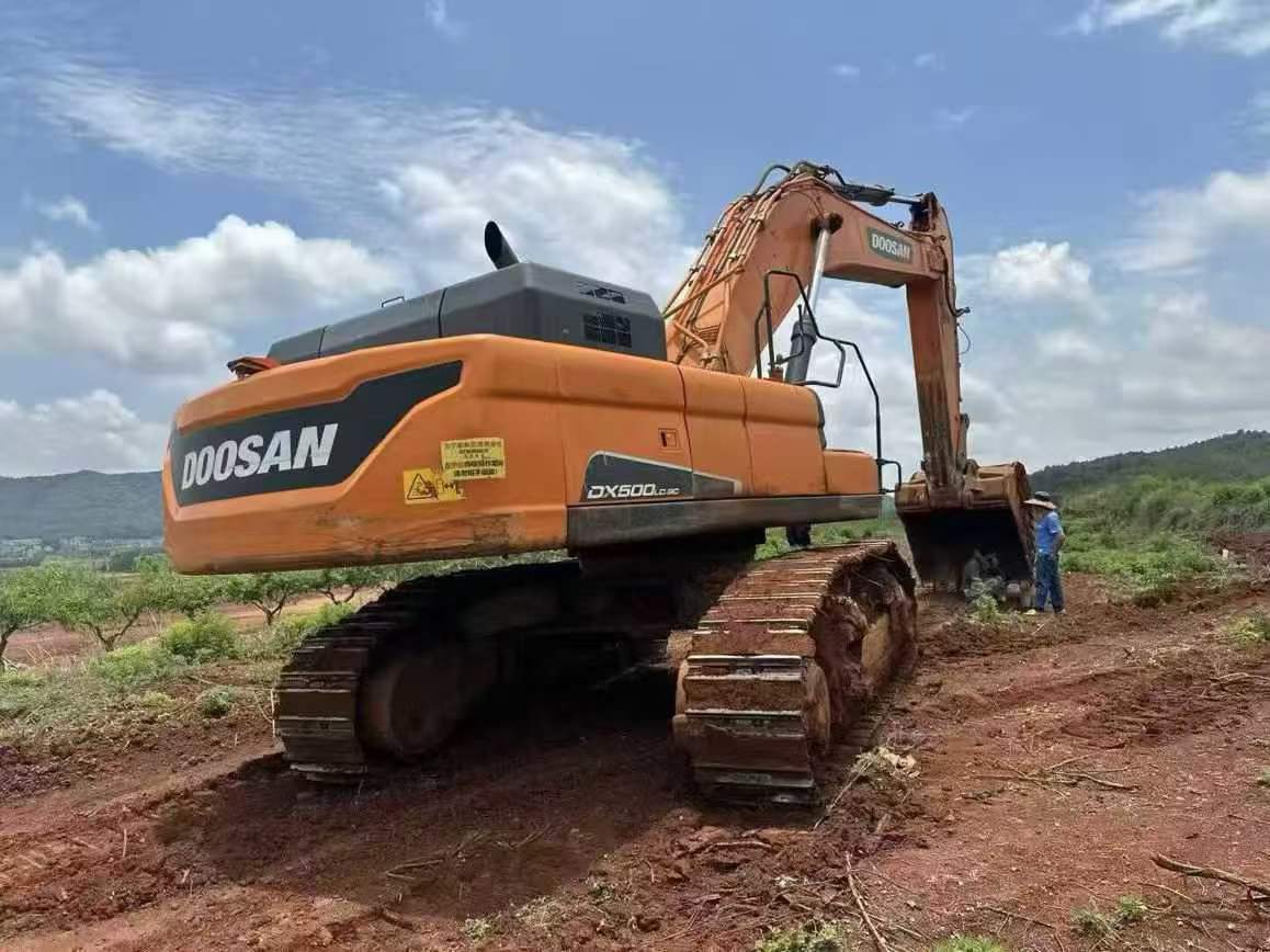 Used Doosan DX500 Excavator 2020 Model / 9