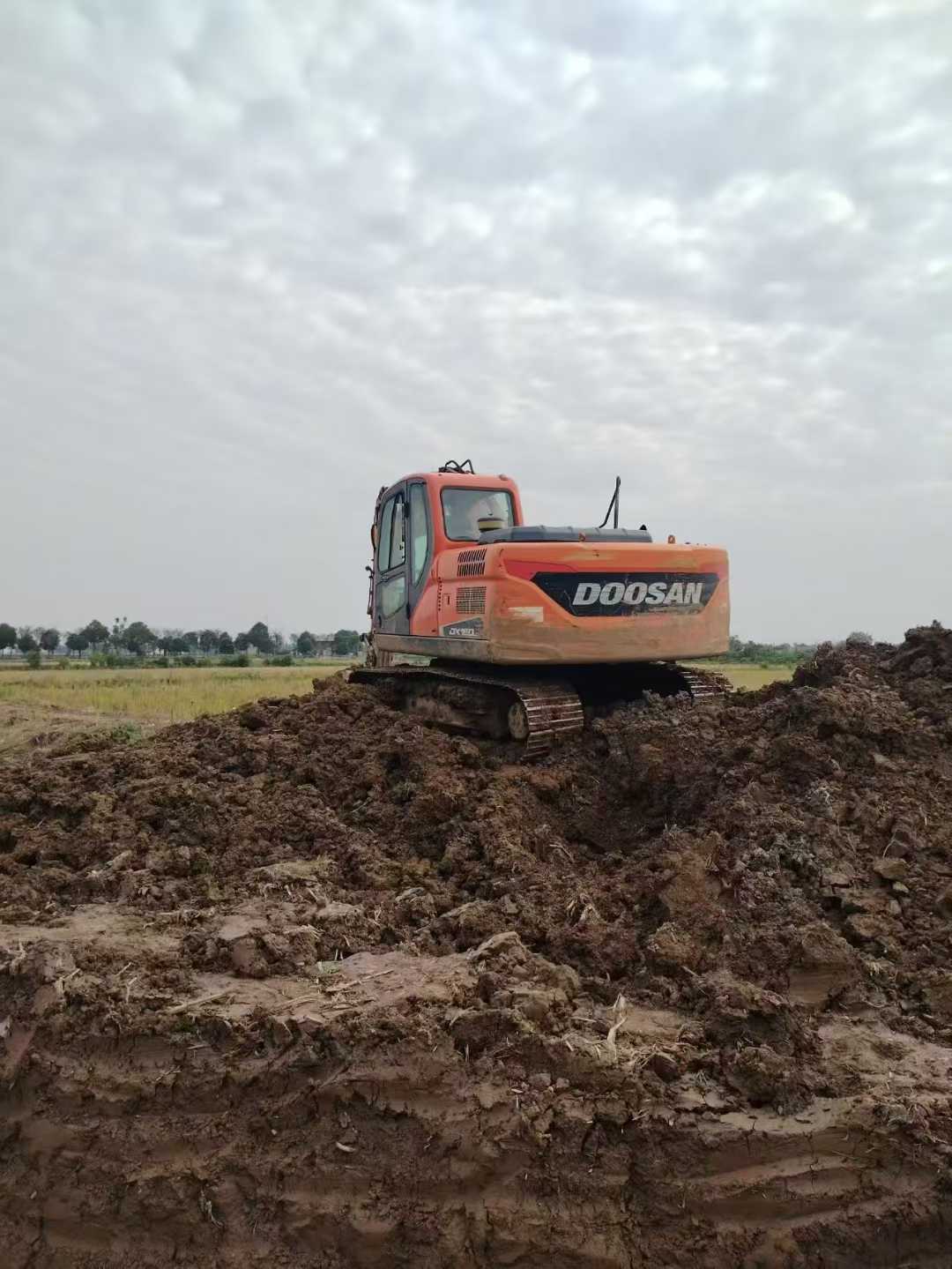 Used Doosan DH130LC-V Excavator 2019 Model / 6