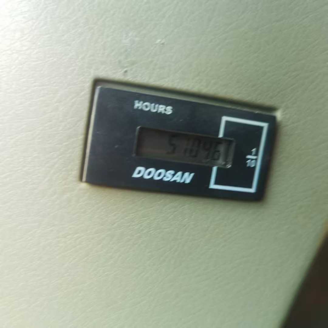 Used Doosan DX55W Excavator 2017 Model / 4