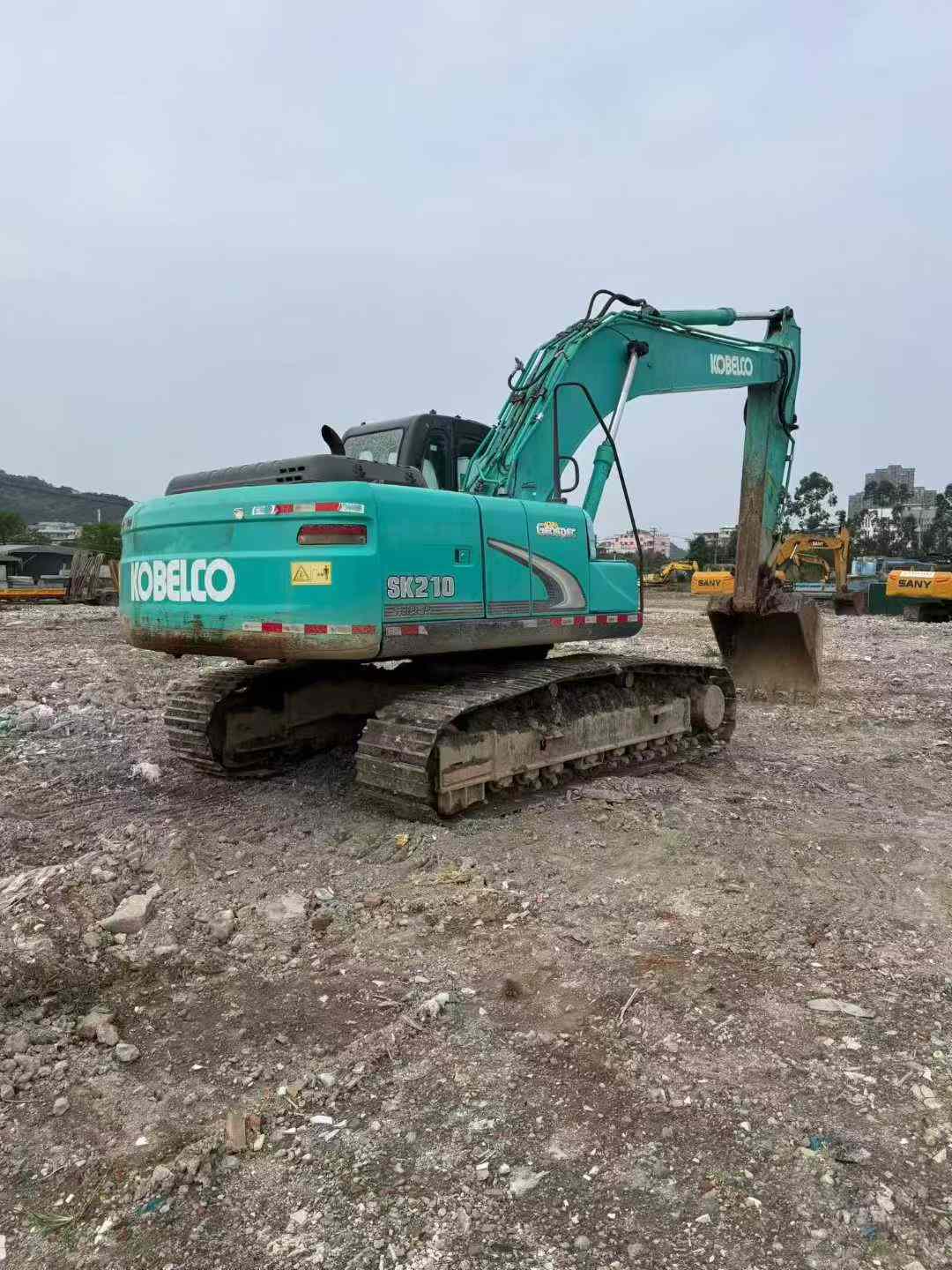Used Kobelco SK210 Excavator 2015 Model / 2
