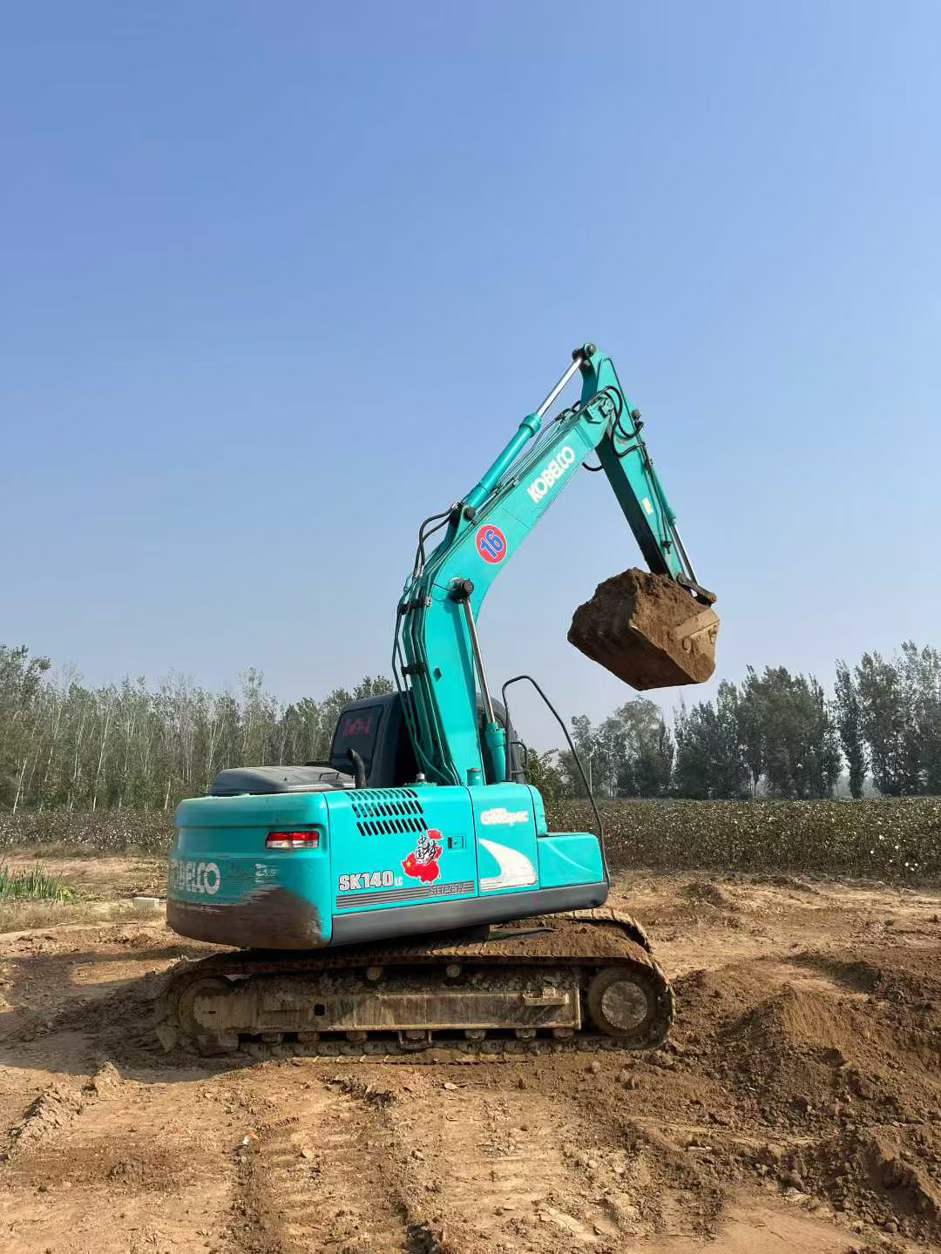 Used Kobelco SK140 Excavator 2016 Model / 3