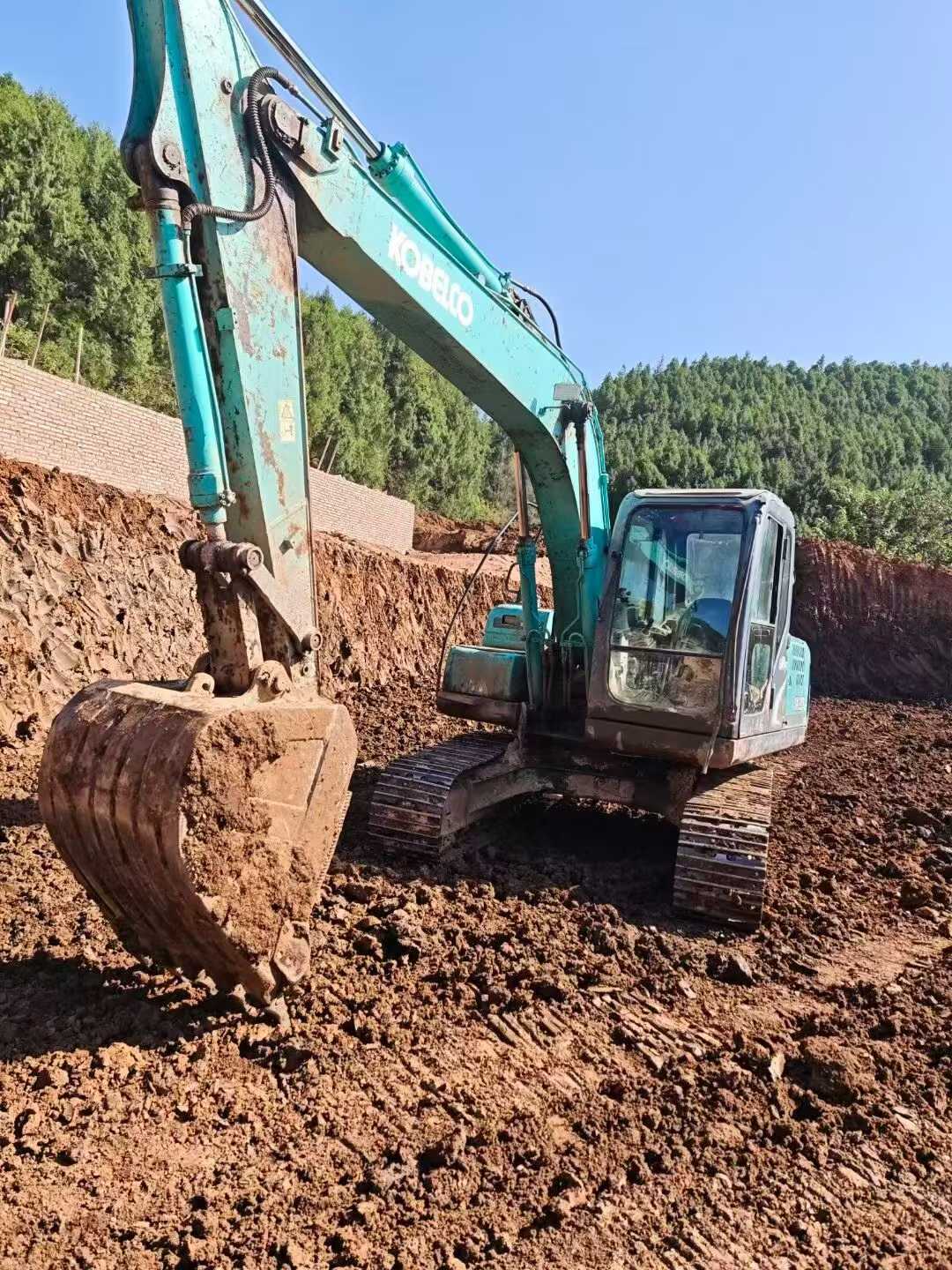 Used Kobelco SK140 Excavator 2016 Model / 9