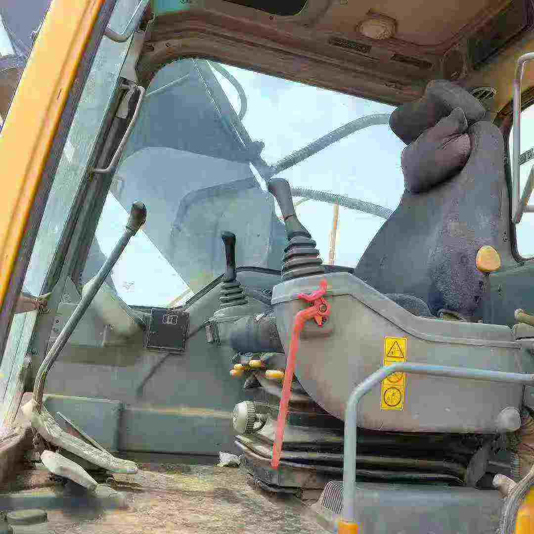 Used Volvo EW70 Excavator 2013 Model / 8