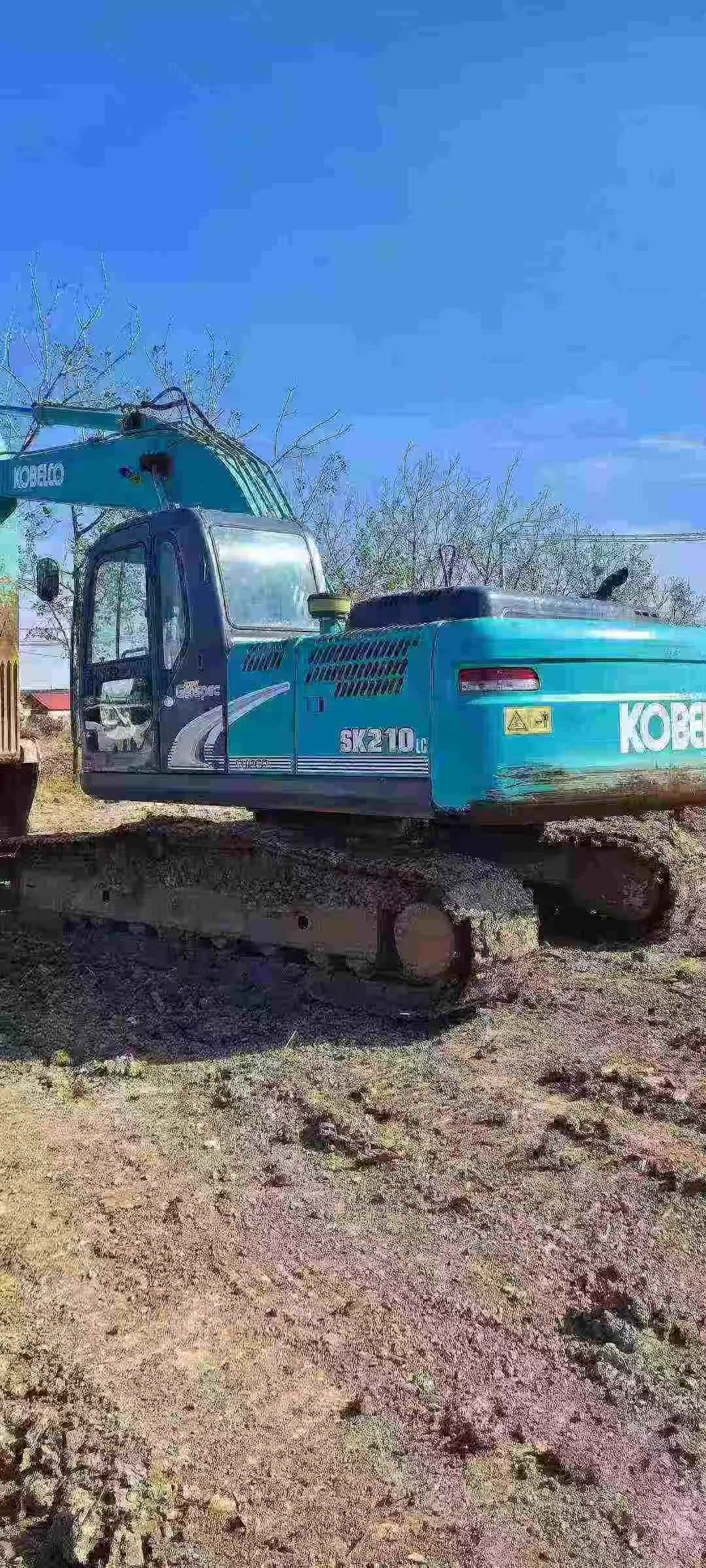 Used Kobelco SK210 Excavator 2013 Model / 3