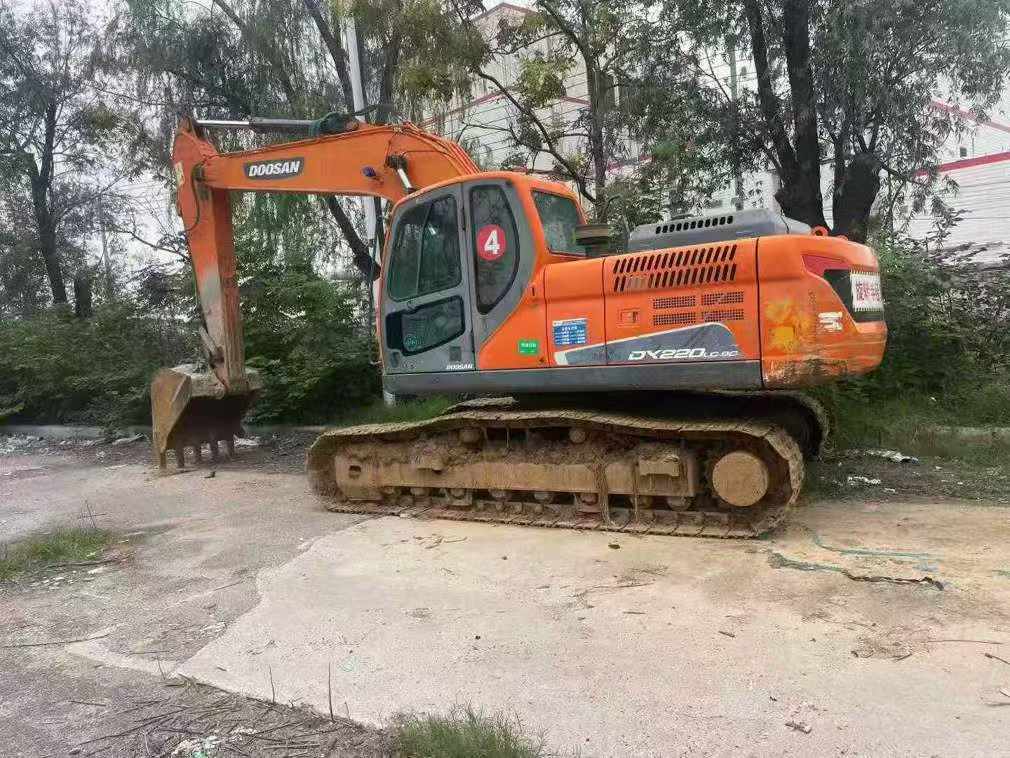 Used Doosan DH220 Excavator 2017 Model / 2
