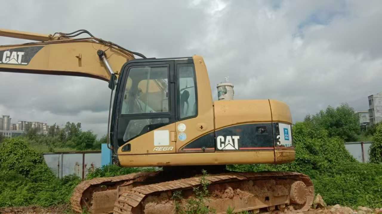 Used Caterpillar 320CU Excavator 2016 Model