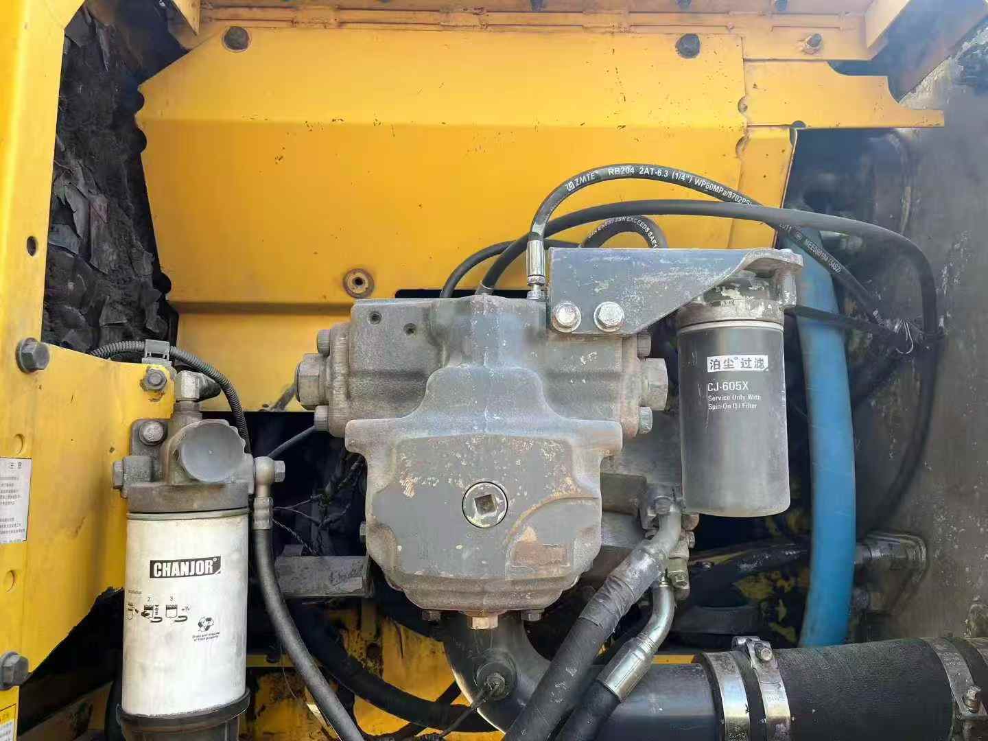 Used Komatsu PC200-8 Excavator 2010 Model / 6