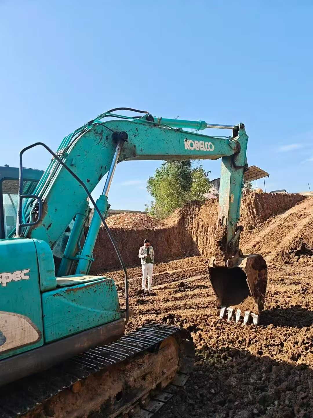 Used Kobelco SK140 Excavator 2016 Model / 2
