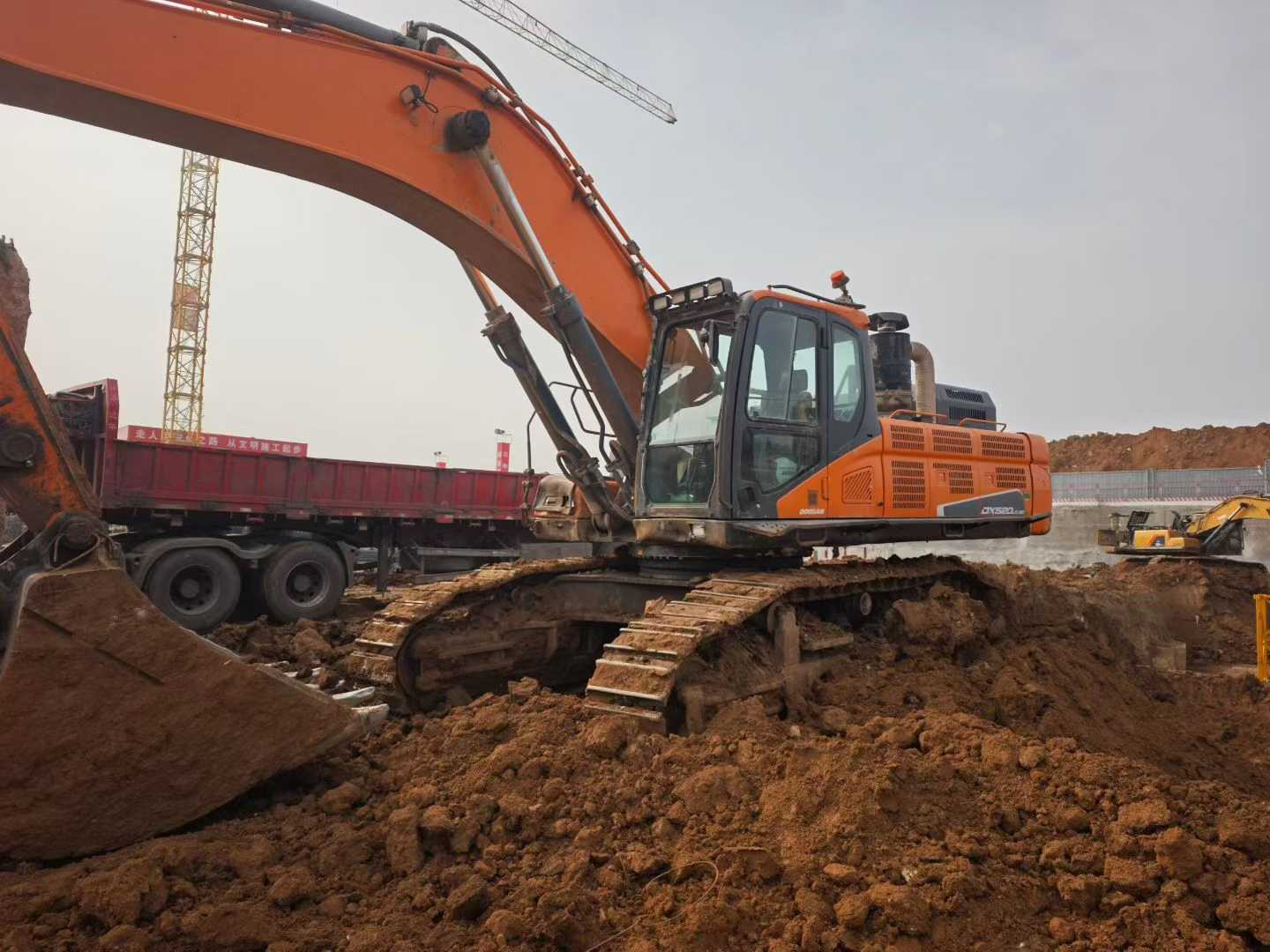 Used Doosan DX520LC Excavator 2020 Model / 3