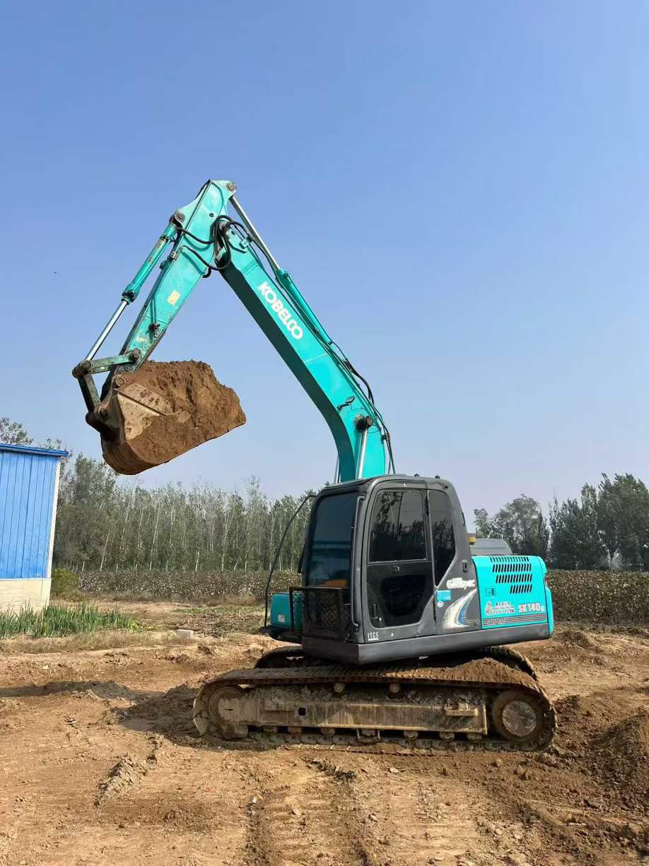 Used Kobelco SK140 Excavator 2016 Model / 4