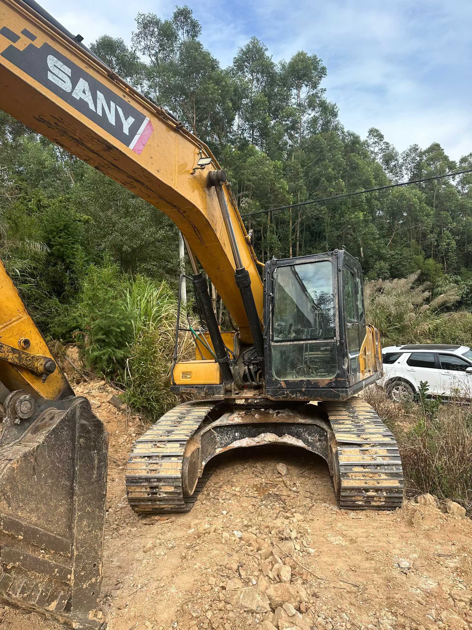 Used Sany SY200H Excavator 2021 Model / 9