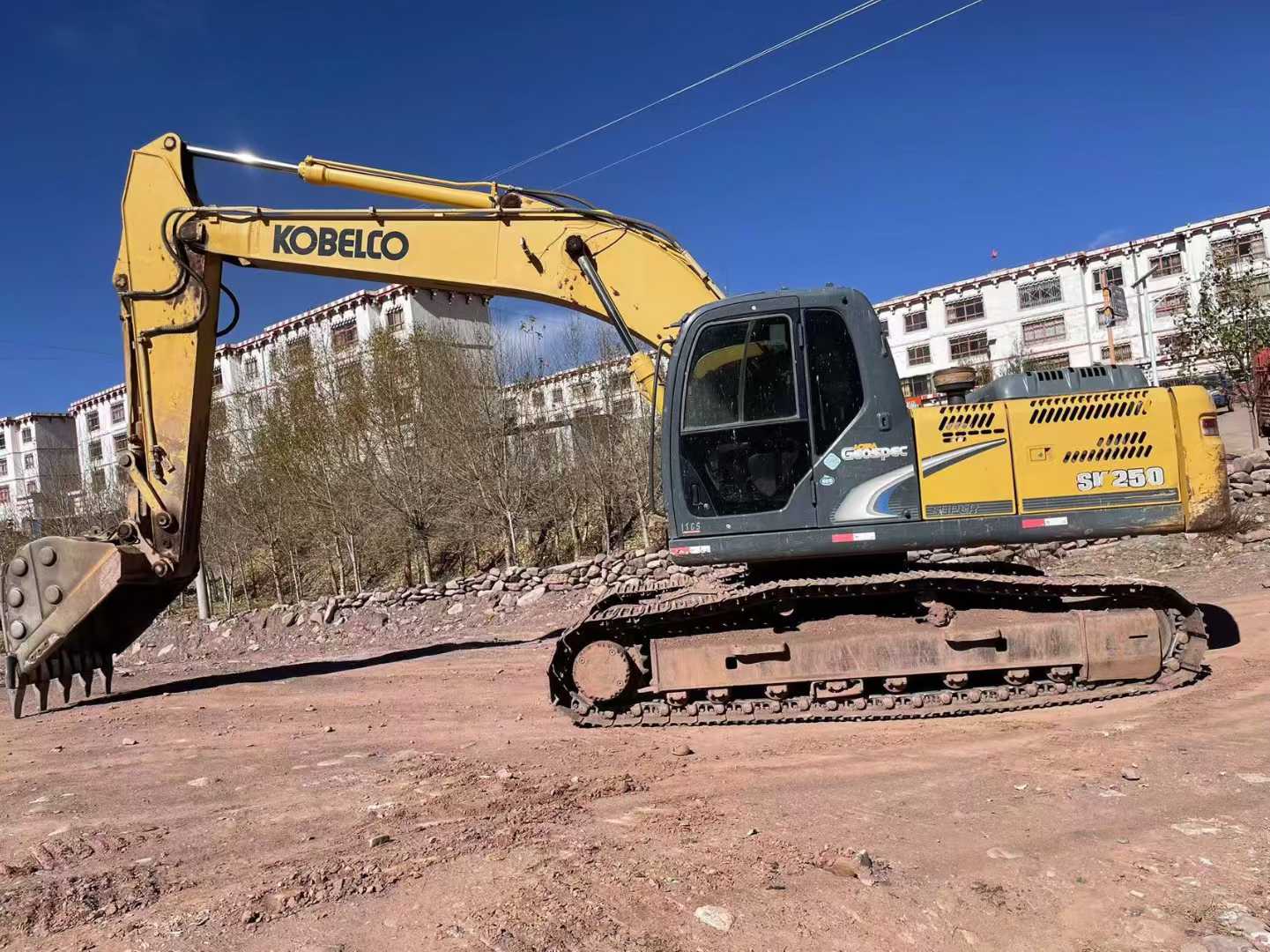 Used Kobelco SK210 Excavator 2016 Model / 3