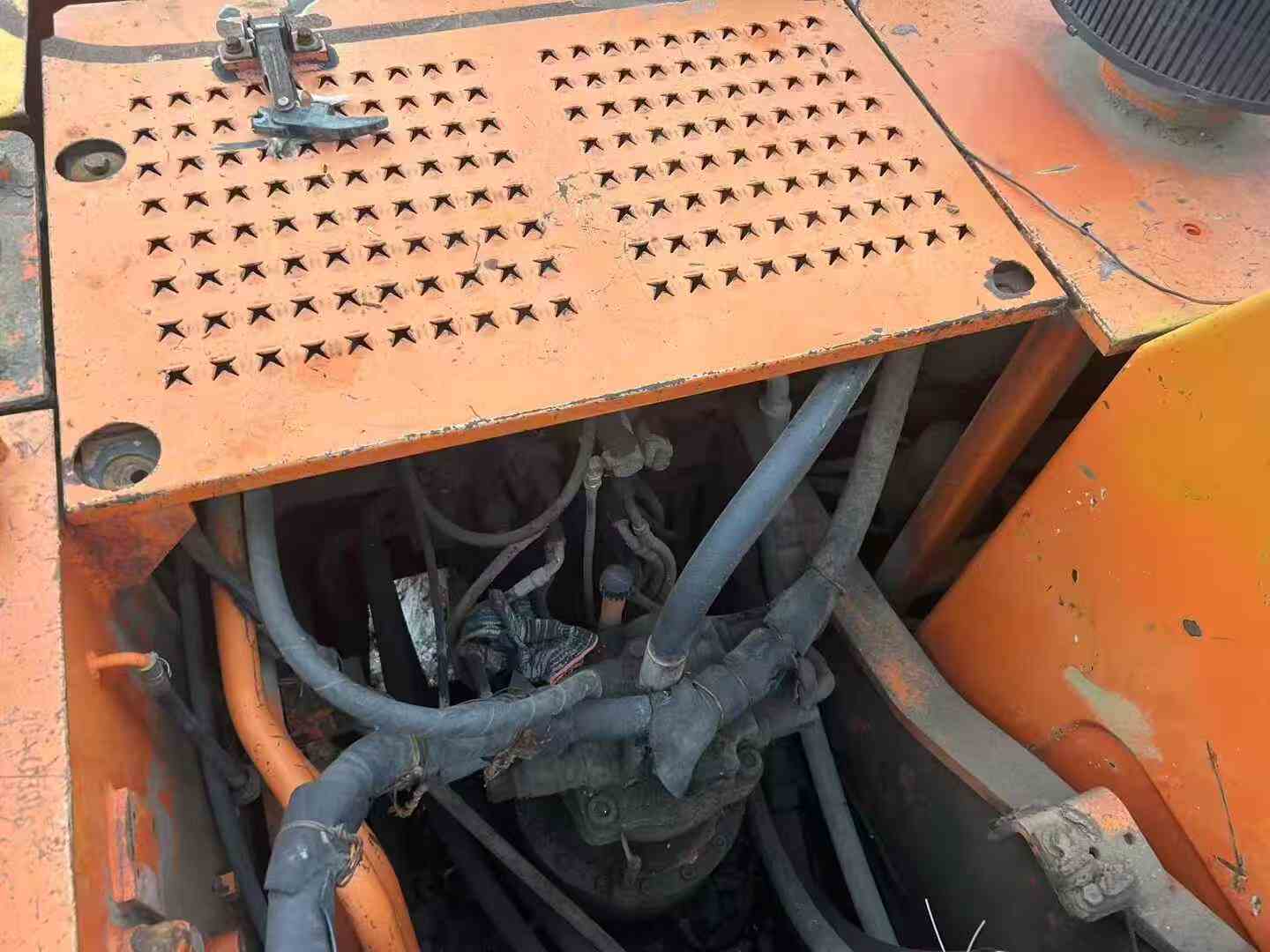 Used Doosan S225 Excavator 2010 Model / 4