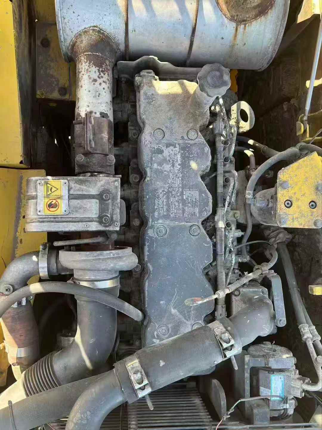 Used Komatsu PC200-8 Excavator 2010 Model / 4