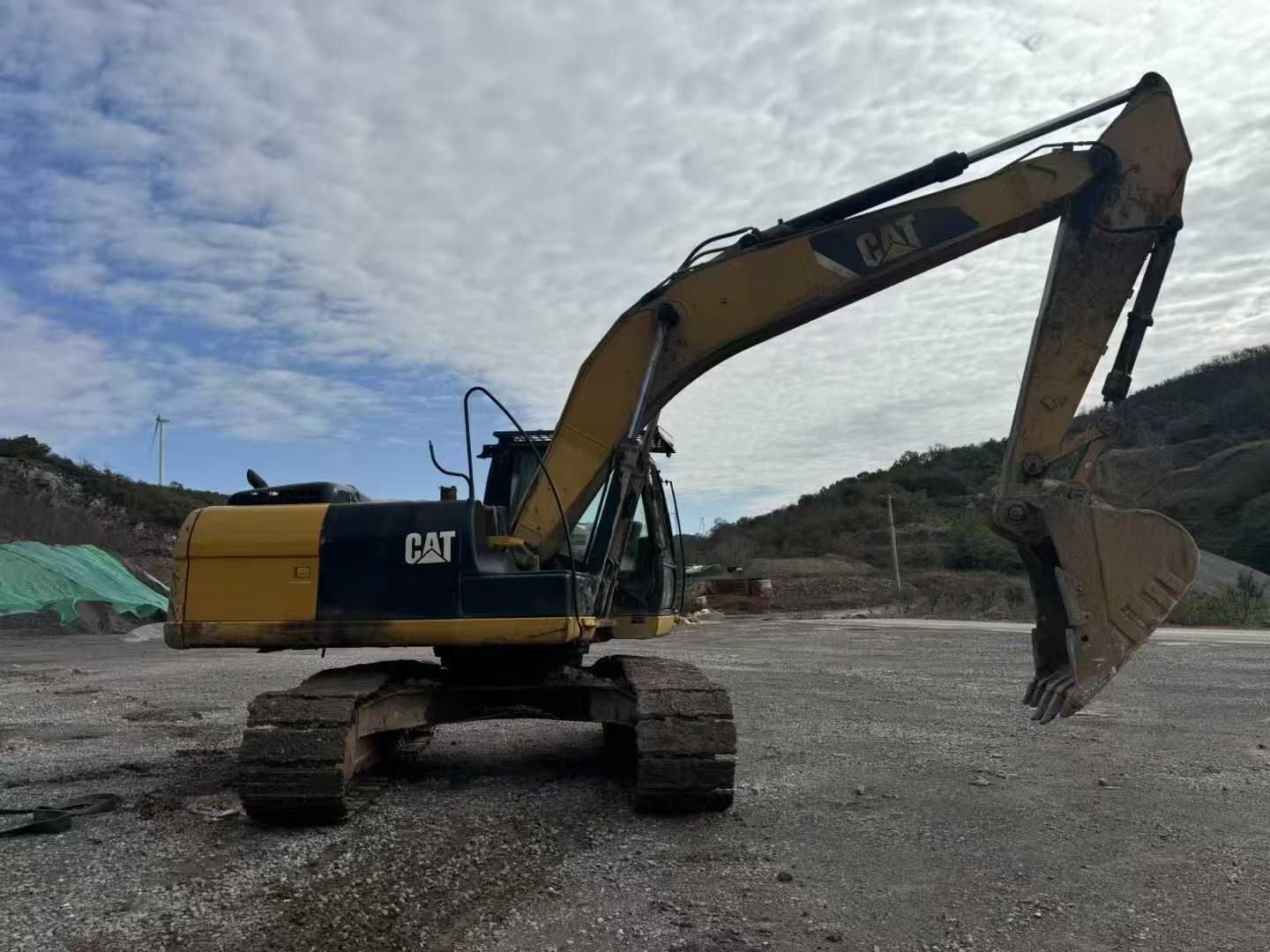 Used Caterpillar 323 Excavator 2014 Model