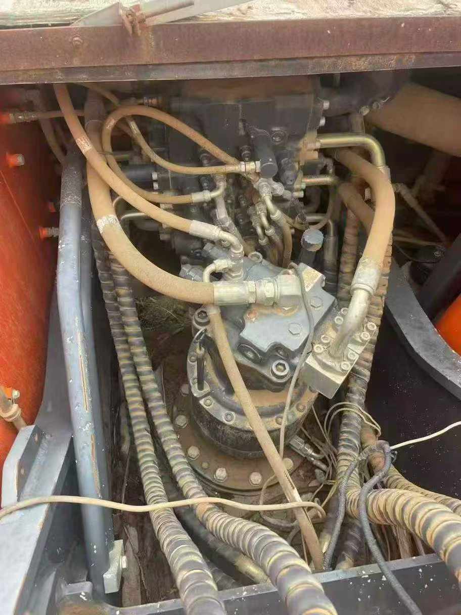 Used Doosan DH220 Excavator 2017 Model / 3