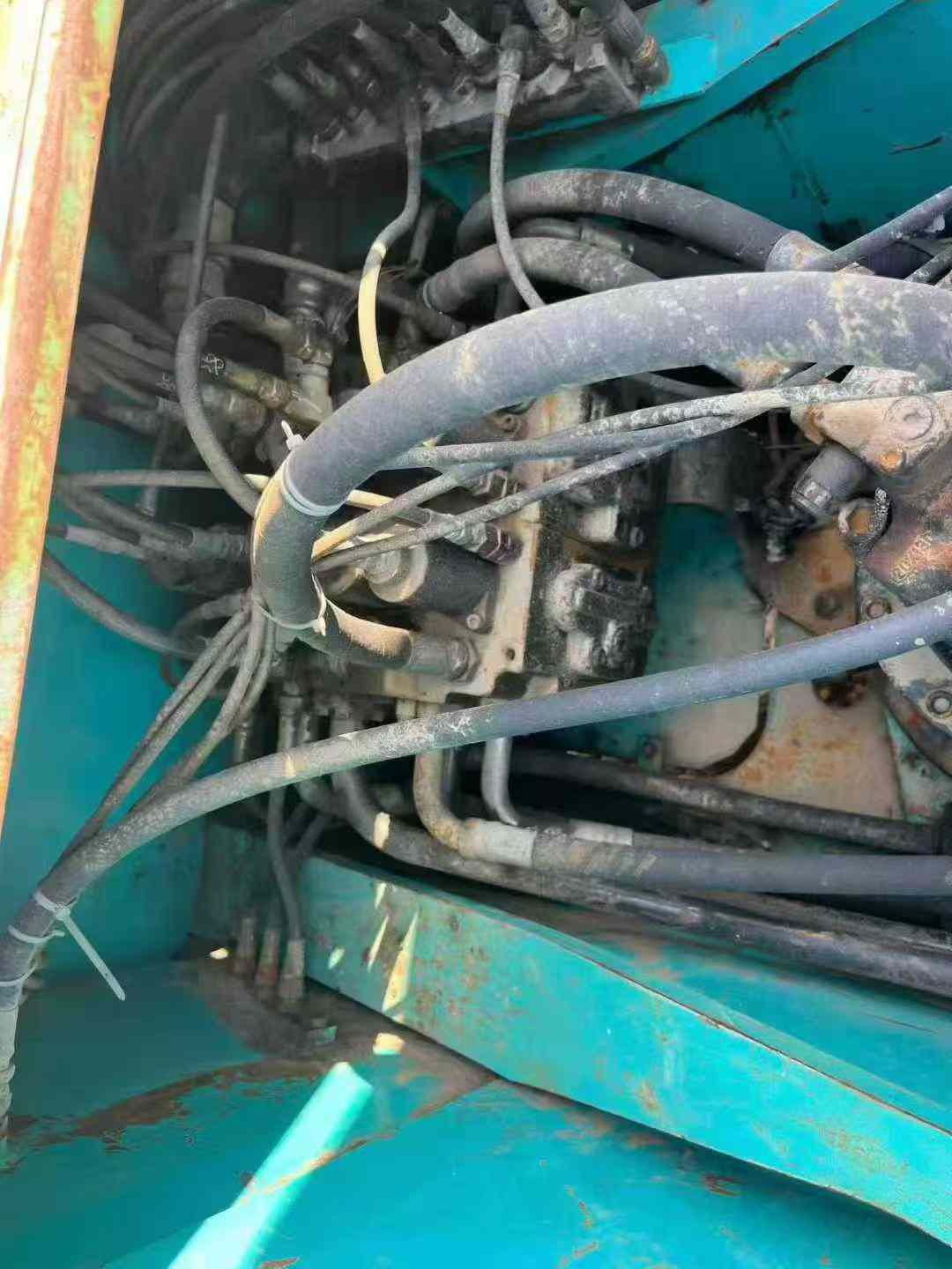 Used Kobelco SK200-8 Excavator 2016 Model / 2