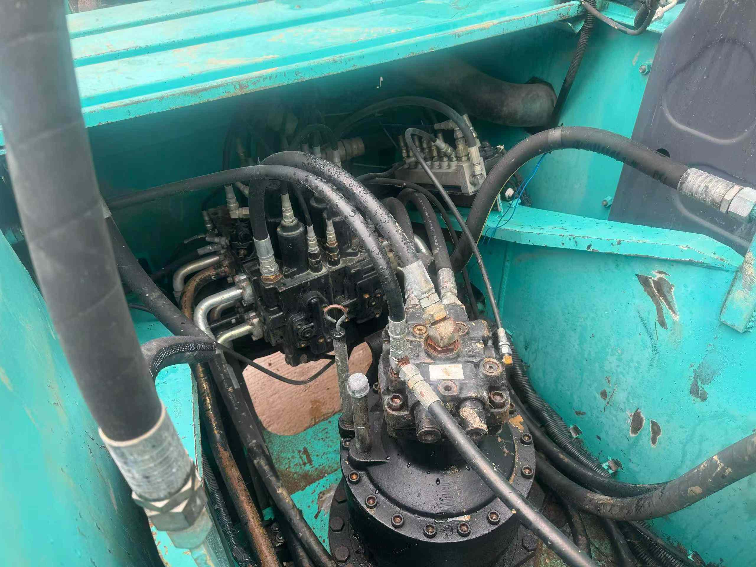 Used Kobelco SK250 Excavator 2011 Model / 8