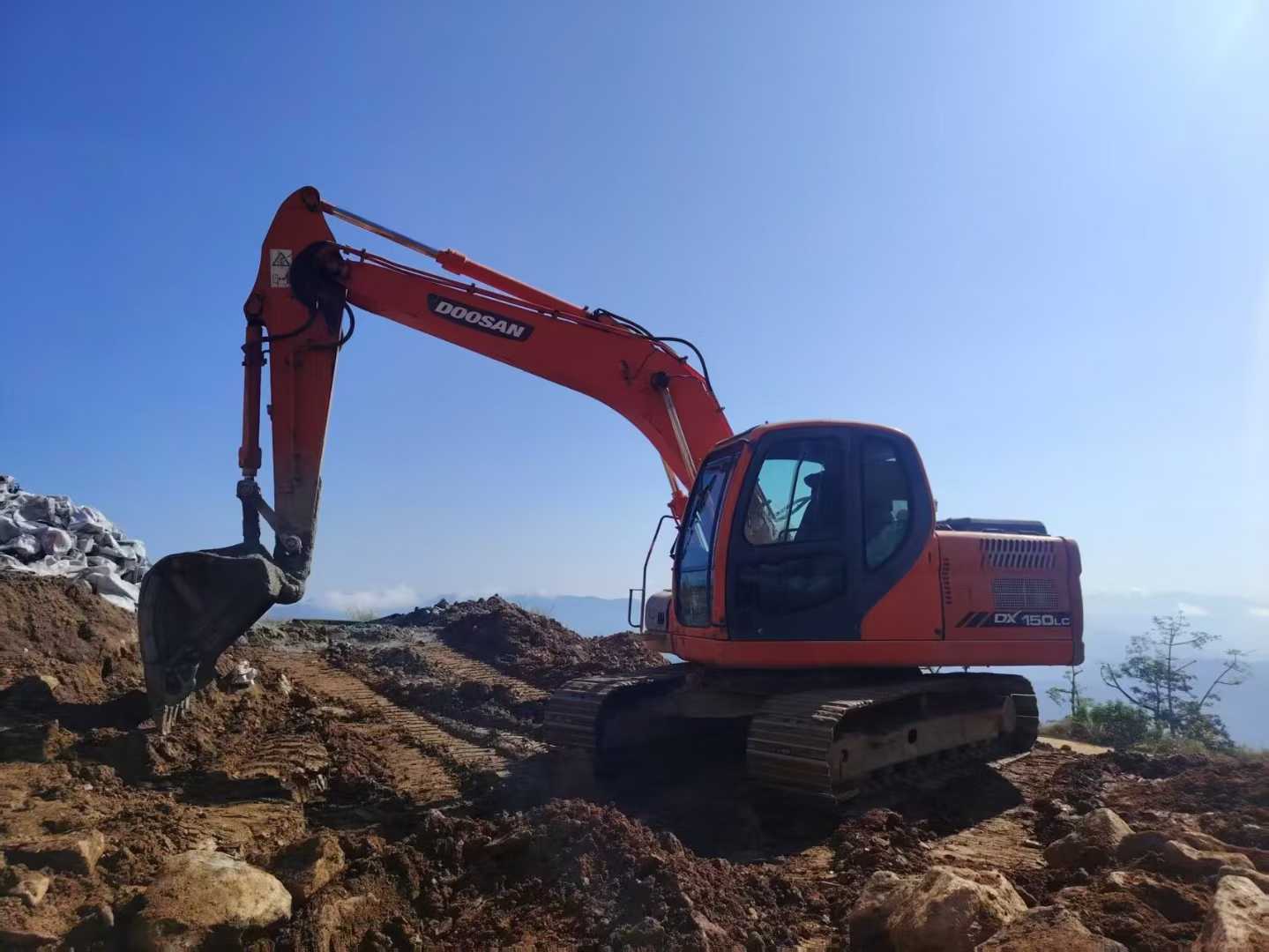 Used Doosan DX15 Excavator 2016 Model / 5