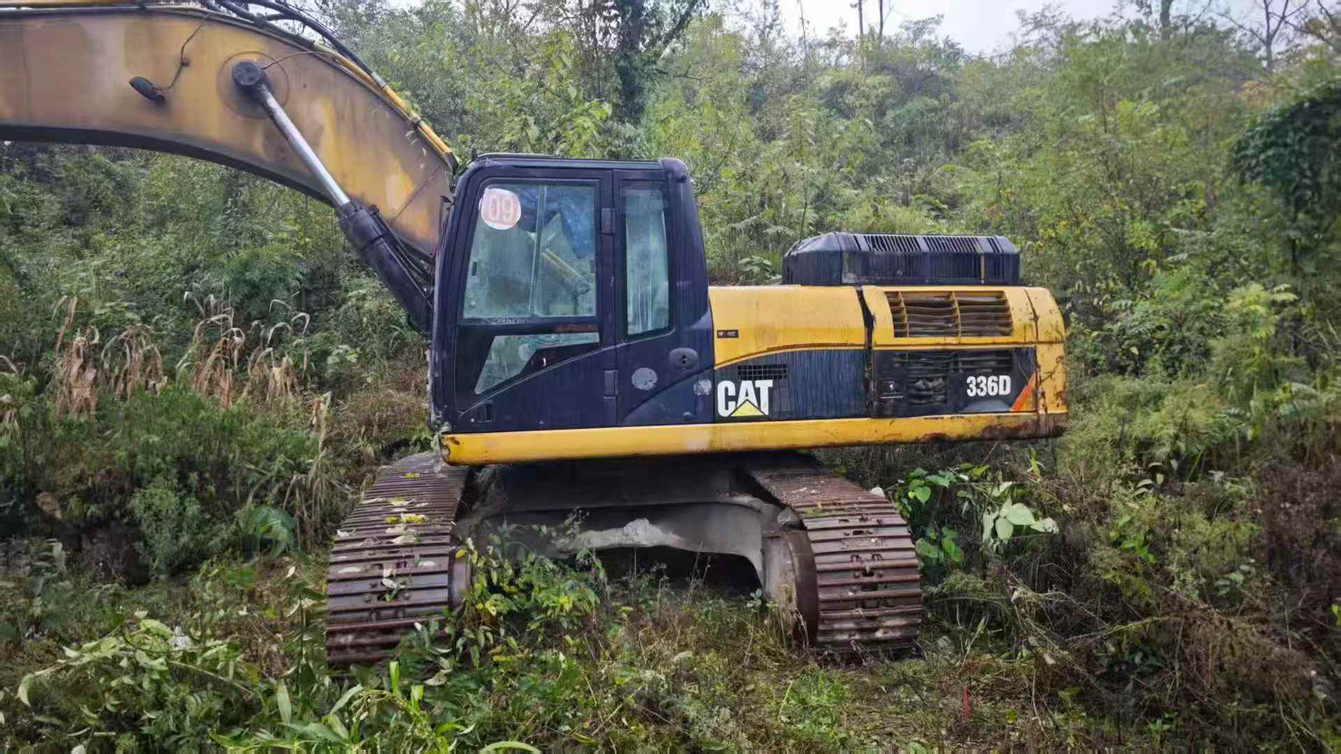 Used Caterpillar CT16 Excavator 2010 Model