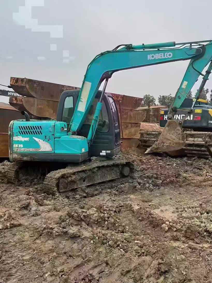Used Kobelco SK75 Excavator 2014 Model / 4