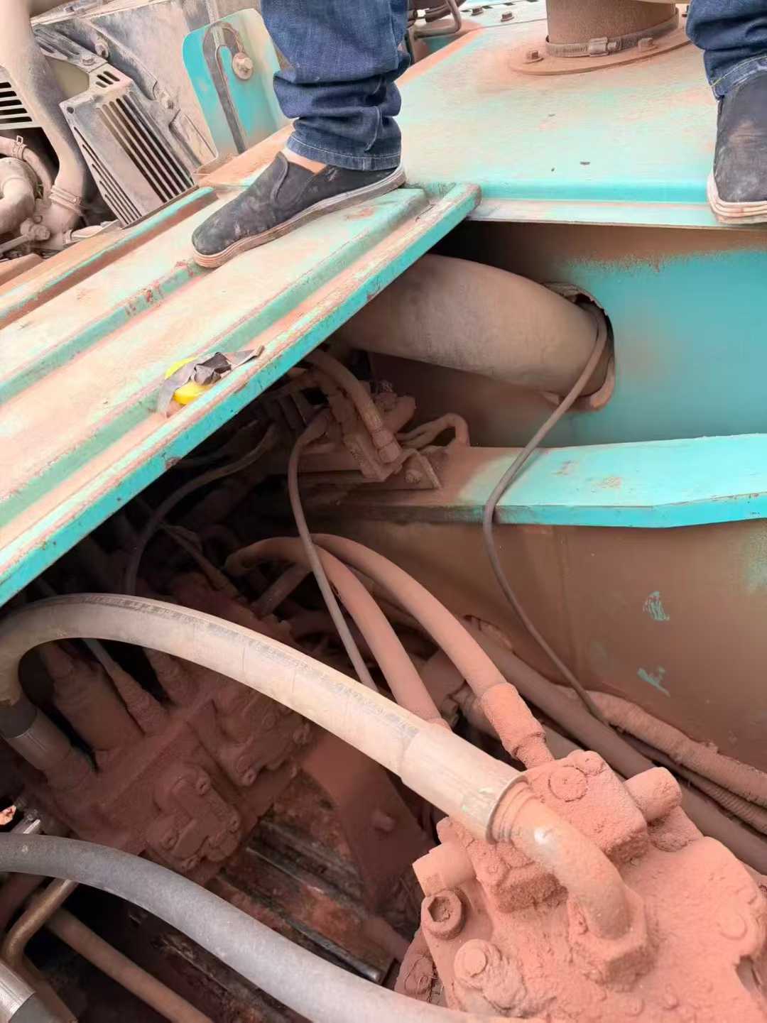 Used Kobelco SK350LC SuperX Excavator 2011 Model / 9