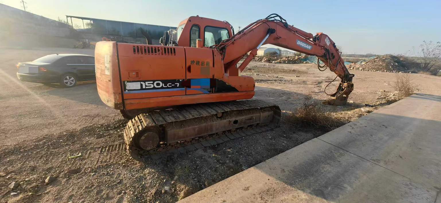 Used Doosan DX15 Excavator 2016 Model / 2