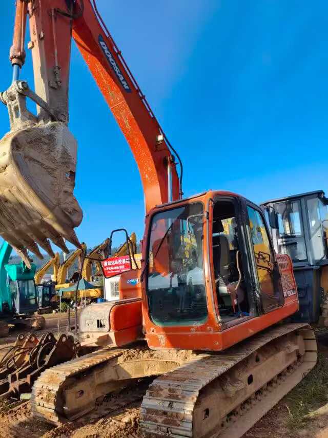 Used Doosan DX15 Excavator 2016 Model / 2