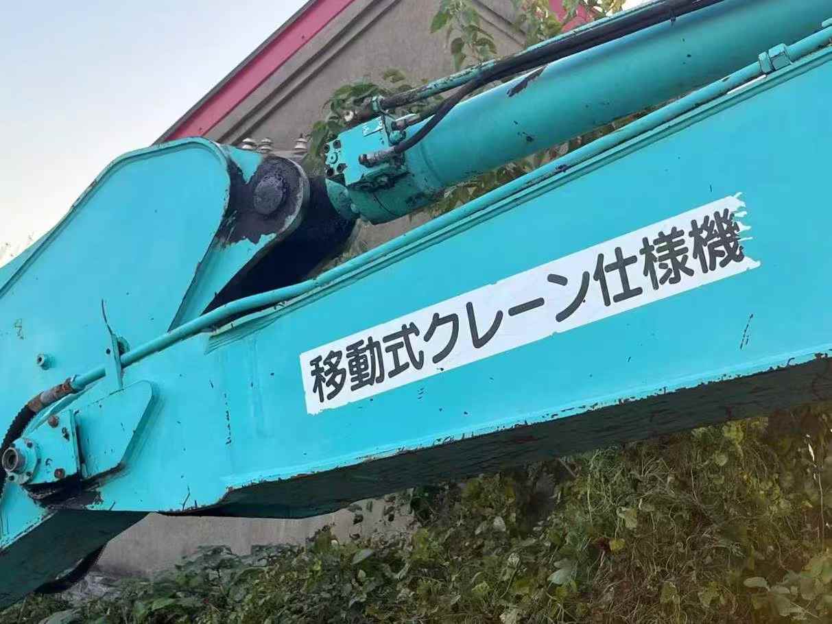 Used Kobelco SK200 Excavator 2016 Model / 3