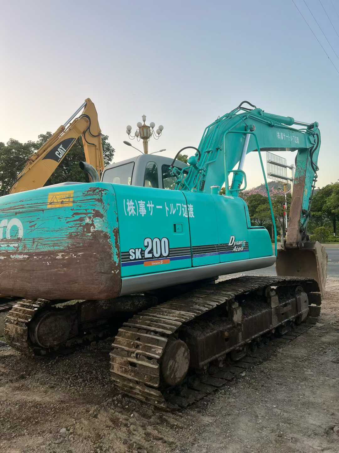 Used Kobelco SK200-9 Excavator 2016 Model / 2