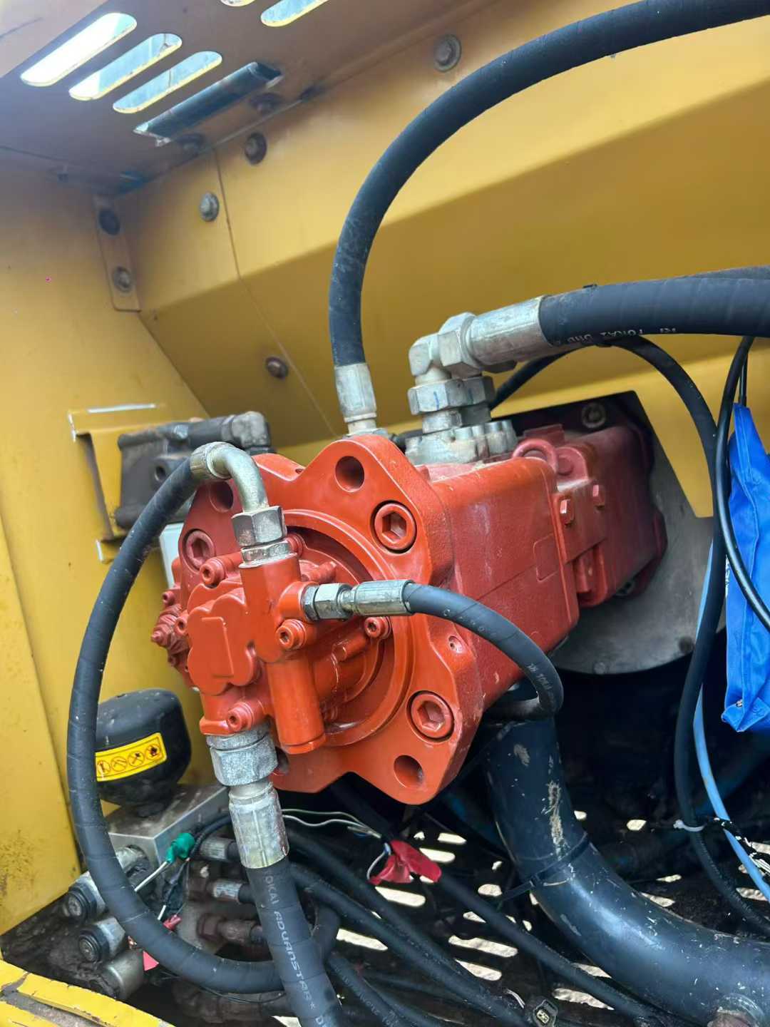 Used XCMG XE215 Excavator 2015 Model / 7