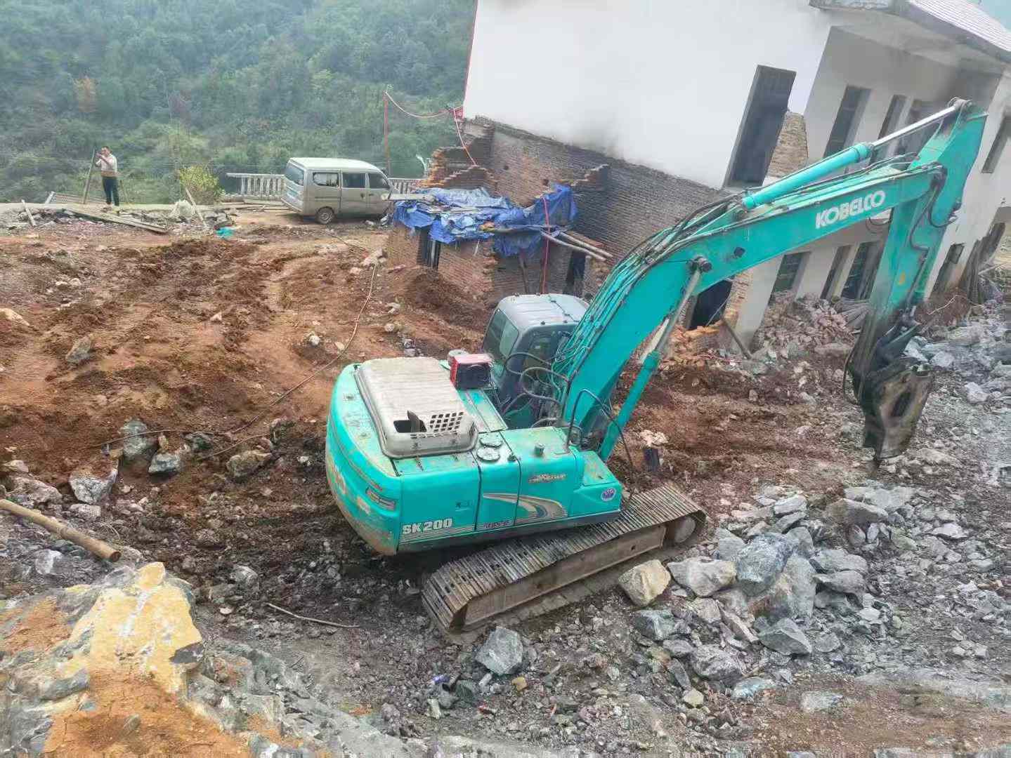 Used Kobelco SK200-8 Excavator 2016 Model / 3