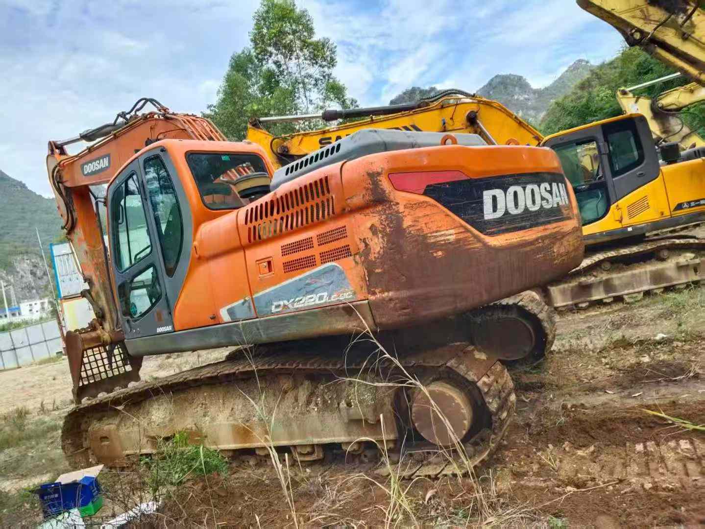 Used Doosan DH220 Excavator 2018 Model